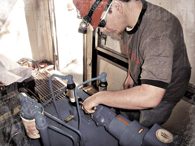 Knobs on hydraulic pumps and valves are often adjusted without any idea of the effects on the machine. Knobs on hydraulic pumps and valves are often adjusted without any idea of the effects on the machine.