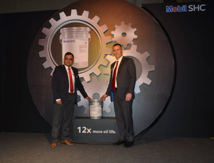 Glen Sharkowicz, Director of Brand Strategy - Commercial marketing, South Asia Pacific, ExxonMobil, Asia Pacific Pte Ltd and Imtiaz Ahmed, General Manager - Marketing Deployment (Commercial marketing), ExxonMobil Lubricants Private Limited, launching Mobil SHC Elite