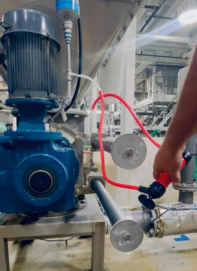 Push-to-connect coupling fitting